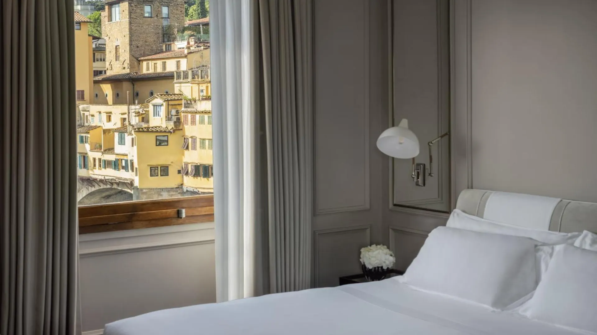 *****  Отель Portrait Firenze - Lungarno Collection Италия